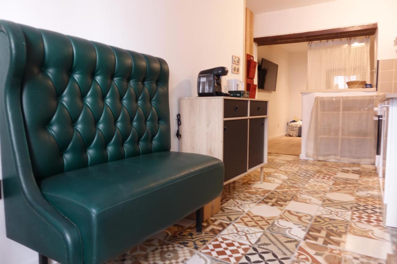 Maison Avec Justice Sur *