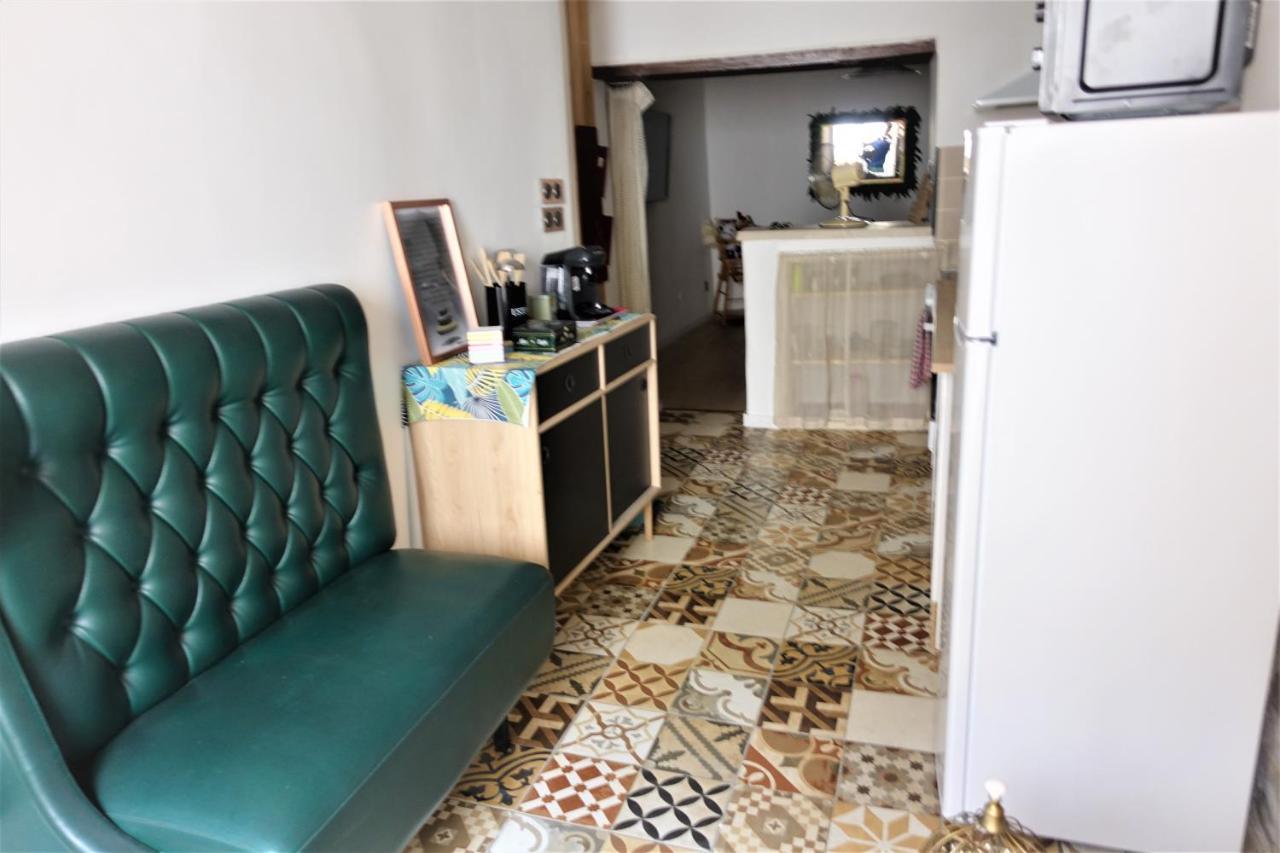 Maison Avec Justice Sur *